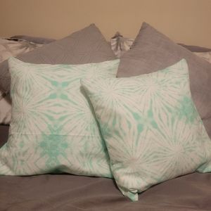 Tie dye throw pillow shams with pillow (set of 2)